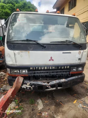 Mitsubishi Fuso Cap and Chassis