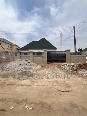3bdrm Bungalow in Apo District for sale