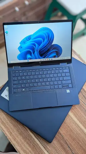 Laptop HP Dragonfly G1 8GB Intel Core i5 SSD 256GB