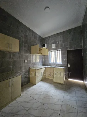 4bdrm Duplex in Gaduwa for rent