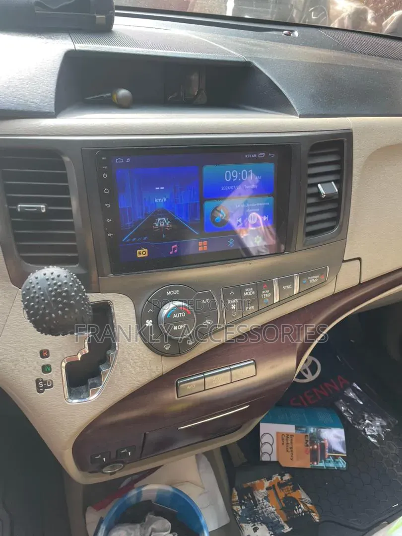 Toyota Sienna 2011-2014 Navigation Android/Reverse Camera