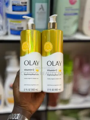 Olay Vitamin C Brightening Body Lotion (Visibly Bright Radiant Skin)