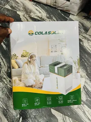 1kwh Cola Power Station Coming With 200watts Solar Panel