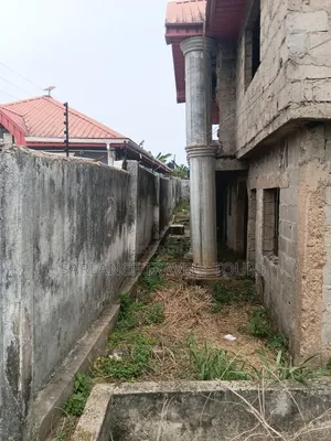 6bdrm House in Ayobo for sale