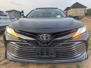 Toyota Camry XLE (2.5L 4cyl 8A) 2019 Black