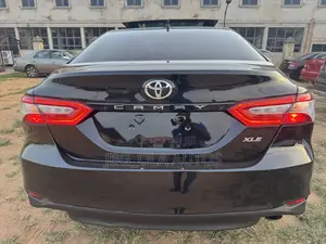 Toyota Camry XLE (2.5L 4cyl 8A) 2019 Black