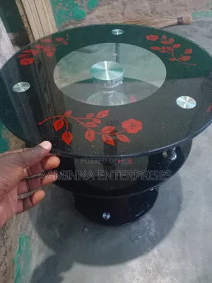 Beautiful Tikglass Table
