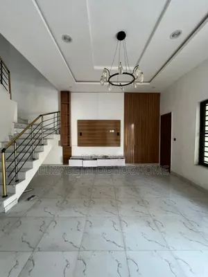 4bdrm Duplex in Lafiaji for rent