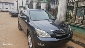Clean Comfortable Lexus Rx 330 for Rent