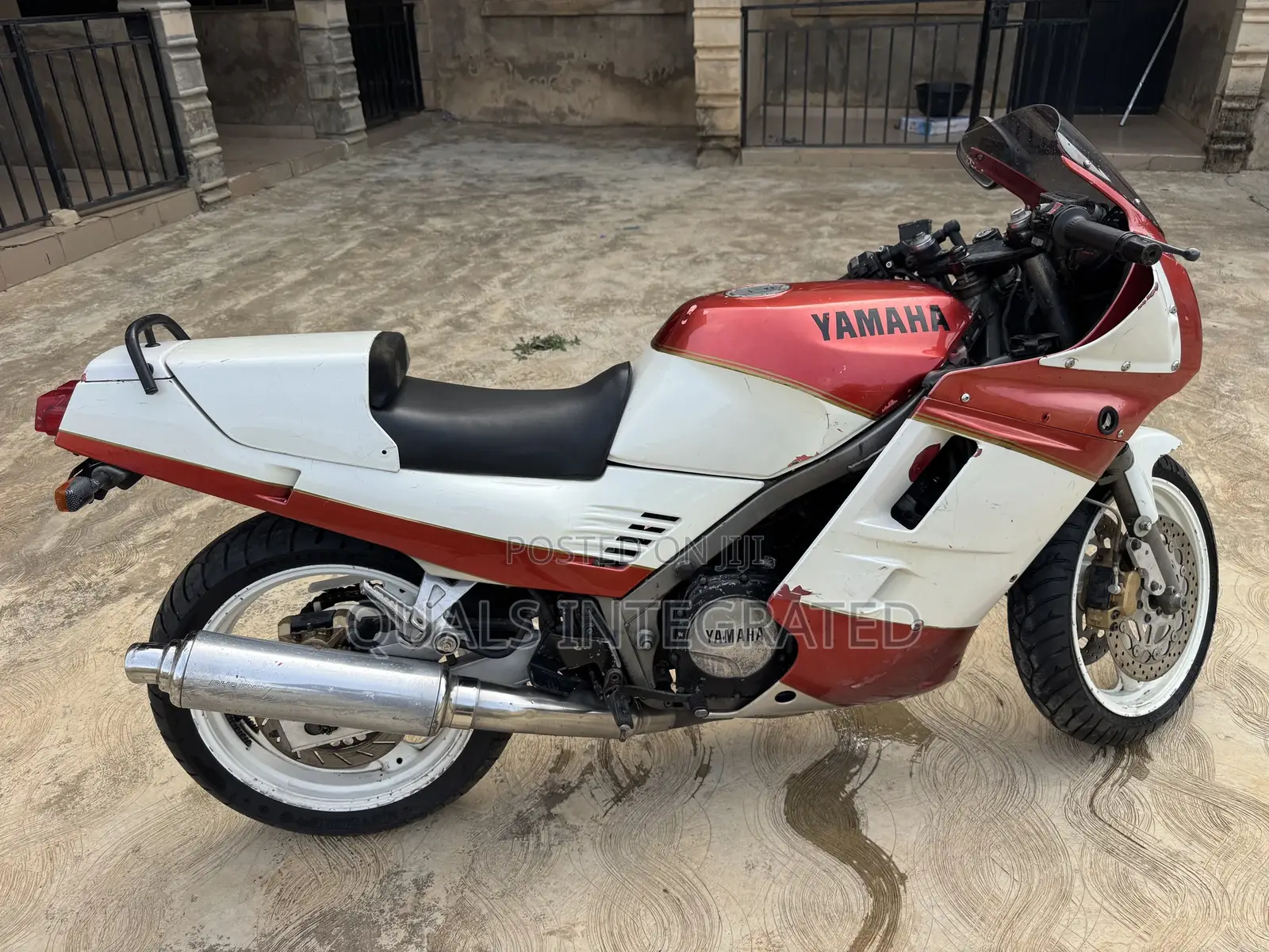 Yamaha Genesis 1991 Red