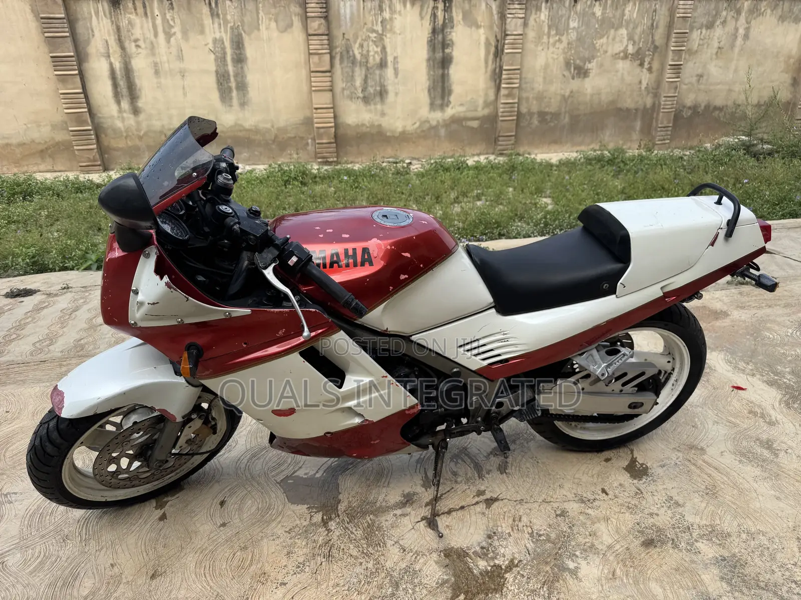 Yamaha Genesis 1991 Red