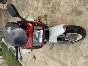 Yamaha Genesis 1991 Red