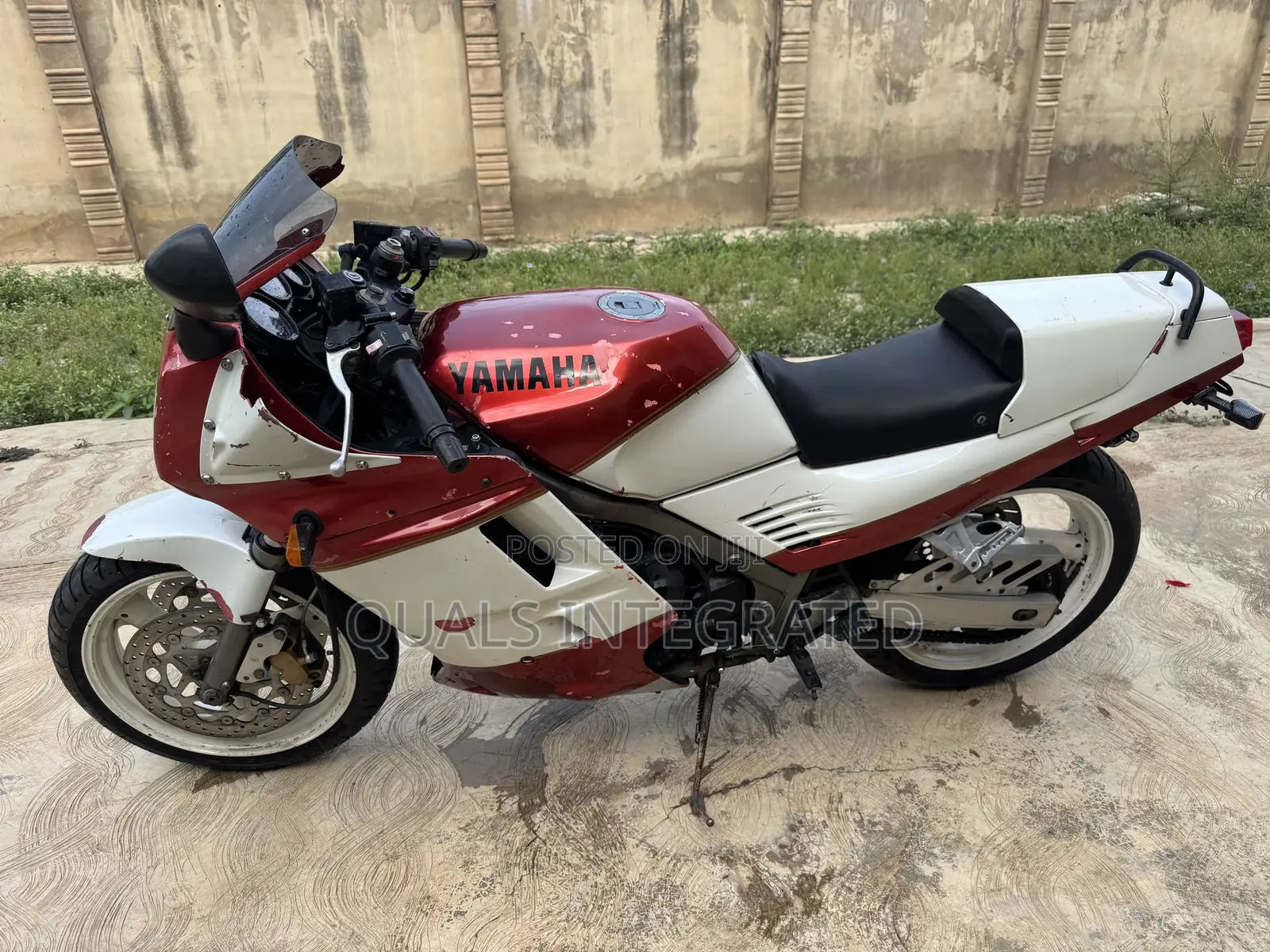 Yamaha Genesis 1991 Red