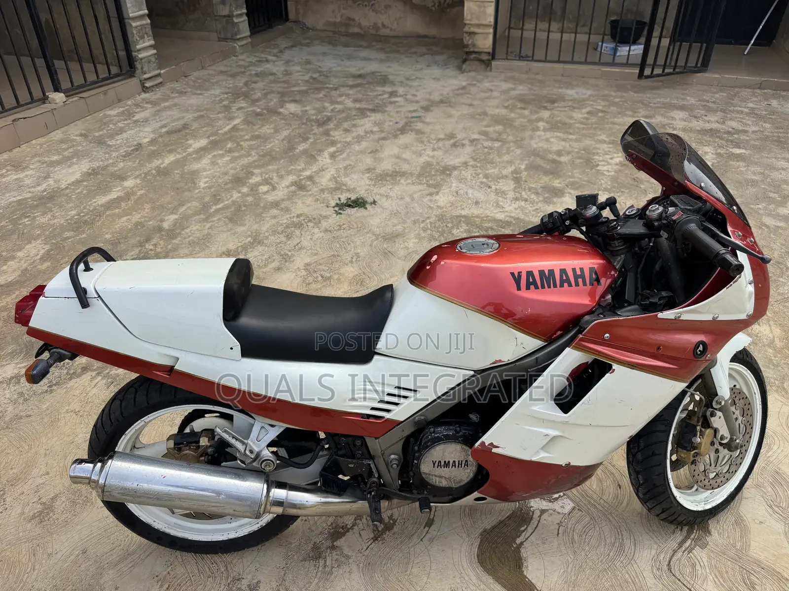 Yamaha Genesis 1991 Red