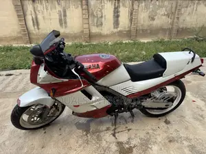 Yamaha Genesis 1991 Red