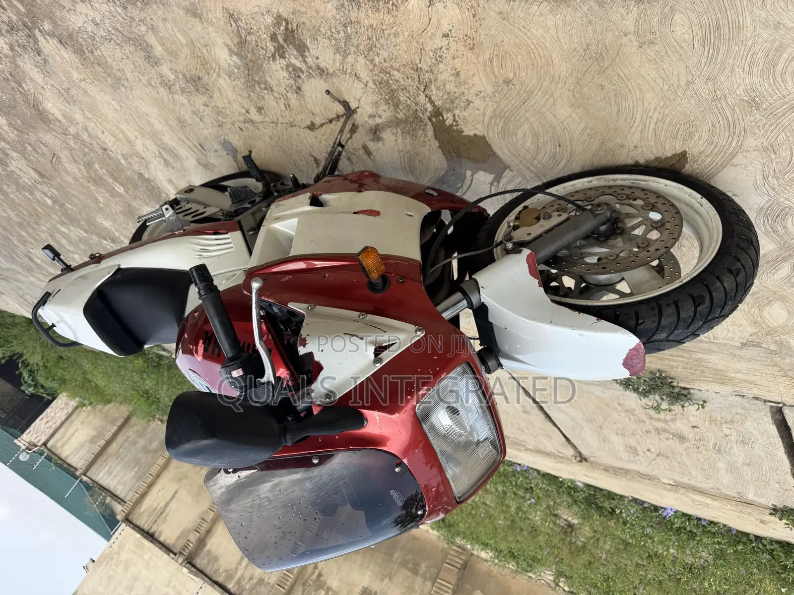 Yamaha Genesis 1991 Red