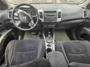 Mitsubishi Outlander 2.4 Automatic 2008 Silver