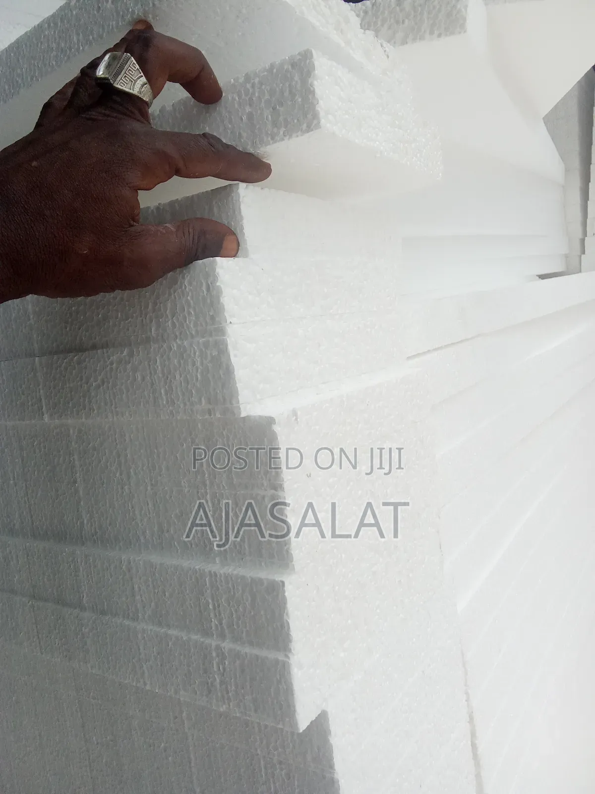 Polystyrene Bord and Parapet