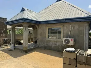 Furnished 2bdrm Bungalow in Bomodeoku, Ikorodu Garage for sale