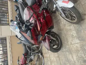Suzuki GSX-F 1992 Red