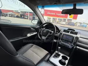 Toyota Camry SE 4dr Sedan (2.5L 4cyl 6A) 2014 Gray