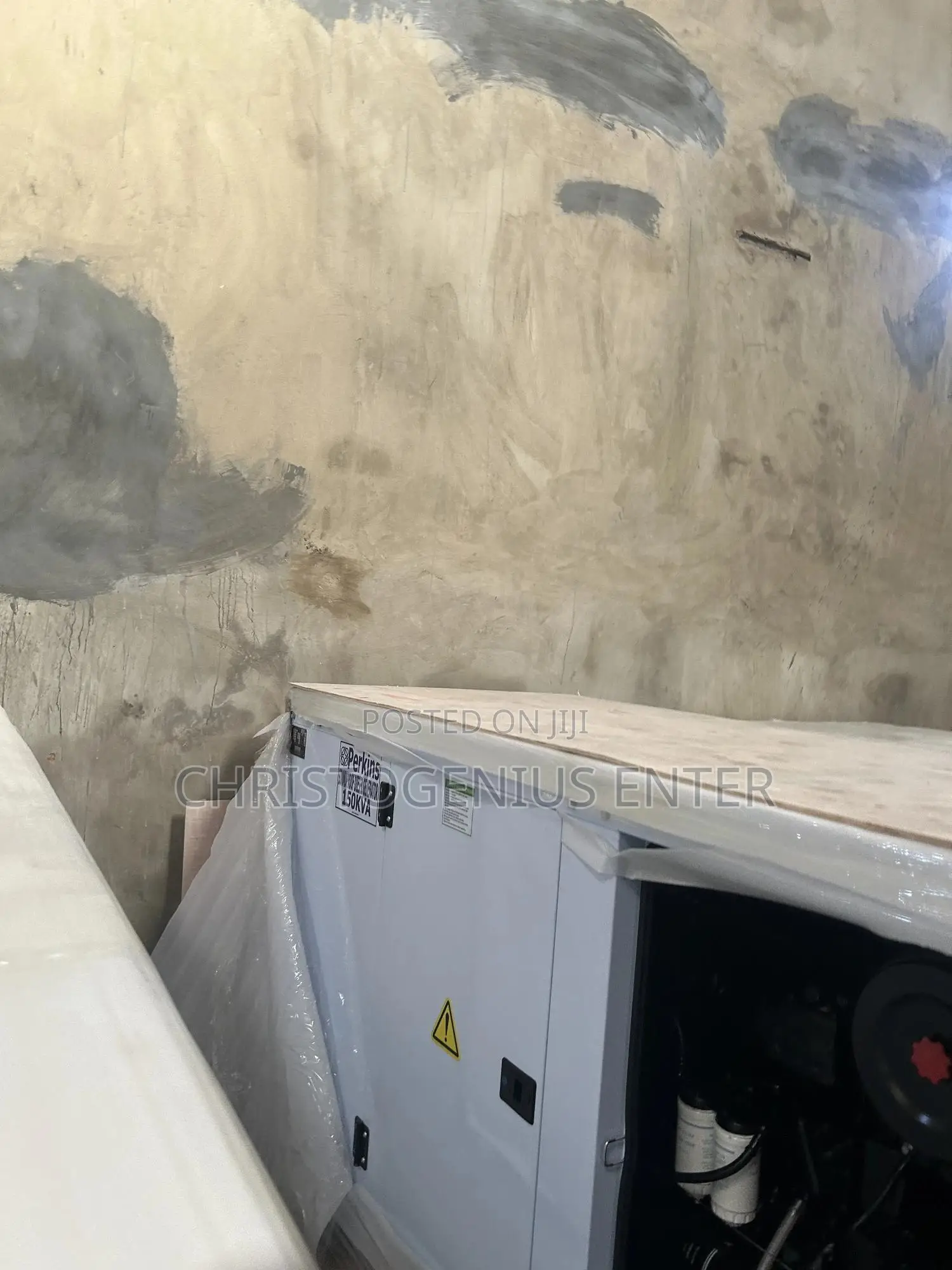 Soundproof Generator Perkins Standard Quality 150kva