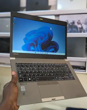 New Laptop Toshiba 6GB Intel Core i5 SSD 128GB