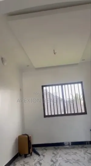 3bdrm Apartment in Woji Estate for rent