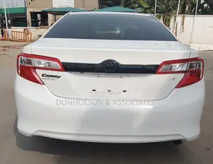 Toyota Camry XLE 4dr Sedan (2.5L 4cyl 6A) 2014 White