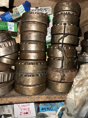 Bearing (Home of Any Heavyduty Trucks Bearing) 32313, 33118, 567 Etc