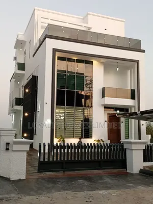 5bdrm House in Ikota for sale