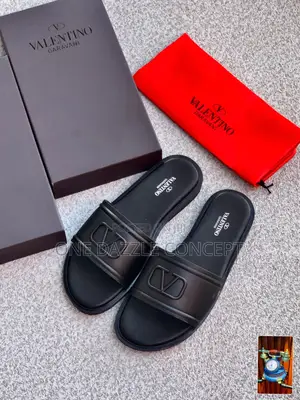 Valentino Garavani Slides / Slippers