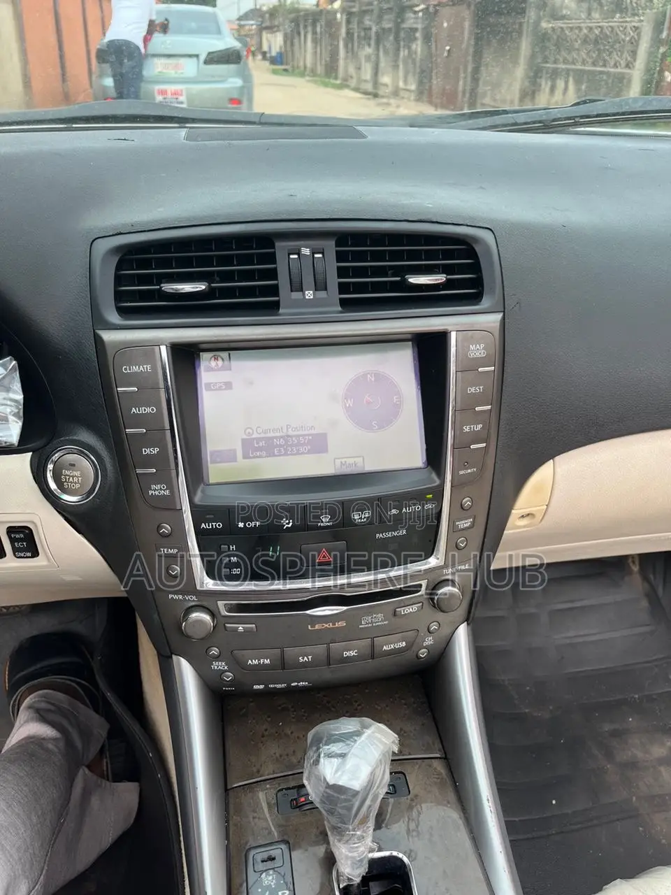 Lexus IS 350 C 2011 White