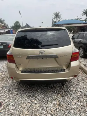 Toyota Highlander 2009 Gold