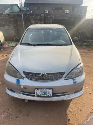 Toyota Camry 2006 Gold