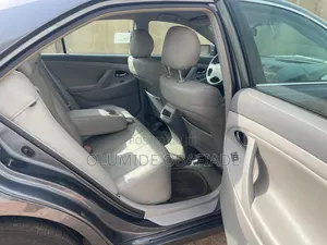 Toyota Camry LE 4dr Sedan (2.5L 4cyl 6AM) 2010 Gray