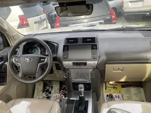 Toyota Land Cruiser Prado 4.0 2023 White