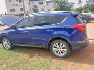 Toyota RAV4 Limited 4dr SUV (2.5L 4cyl 6A) 2015 Blue