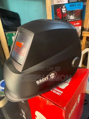 Auto- Darkening Welding Helmet