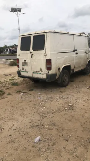 Nissan Civilian 1995 White