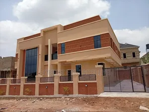 5bdrm Duplex in Carlton Gate Estate, Akobo for sale