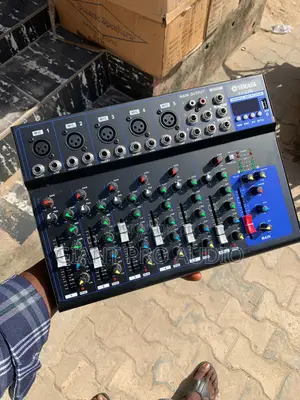 Yamaha F7 7 Channel Mixer