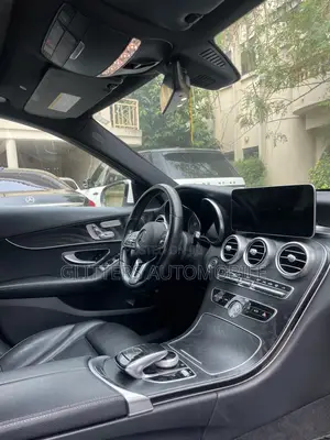 Mercedes-Benz C300 2020 White