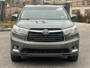 Toyota Highlander Limited 4dr SUV (3.5L 6cyl 6A) 2015 Green