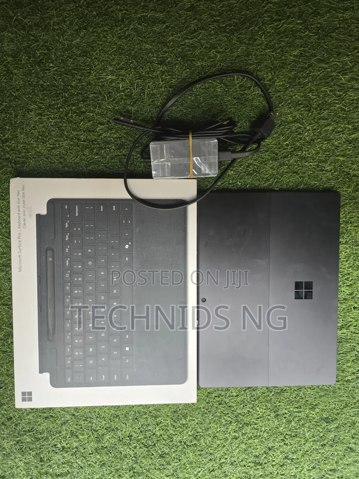 New Microsoft Surface Pro 11th Edition, a Copilot+ PC 16GB SSD 1T