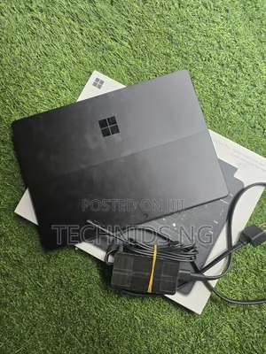 New Microsoft Surface Pro 11th Edition, a Copilot+ PC 16GB SSD 1T
