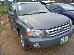 Toyota Highlander 2004 Blue