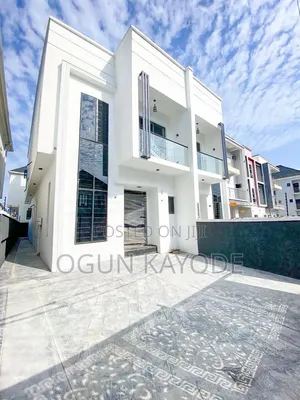 5bdrm Duplex in Gra for rent