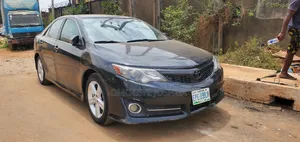 Toyota Camry SE 4dr Sedan (2.5L 4cyl 6A) 2012 Black
