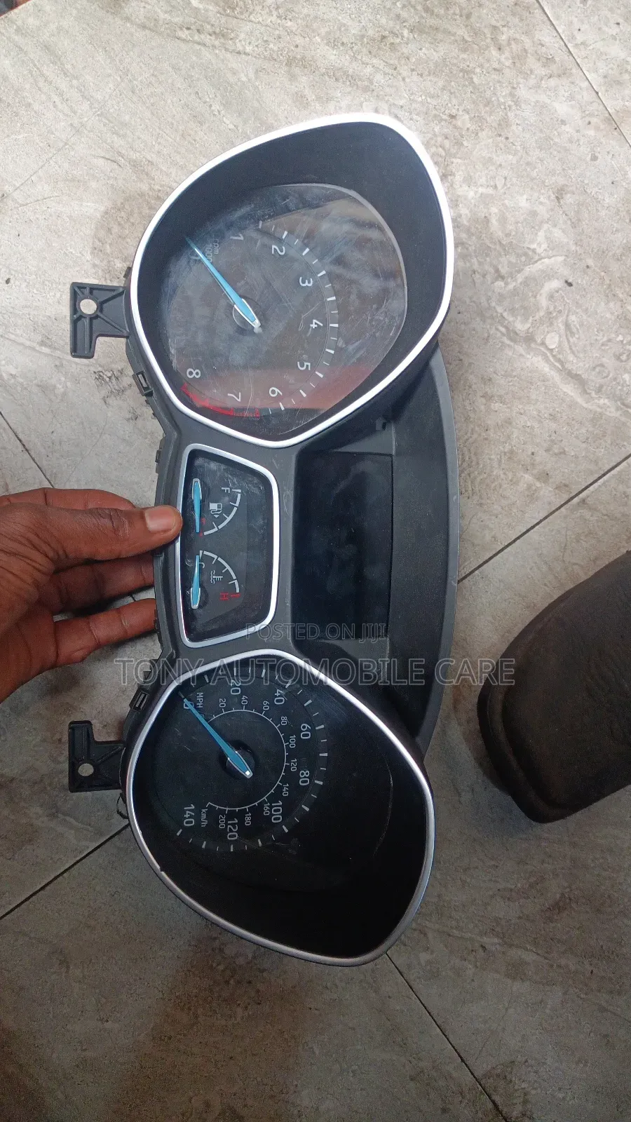 Speed Clock Ford Escape 2013